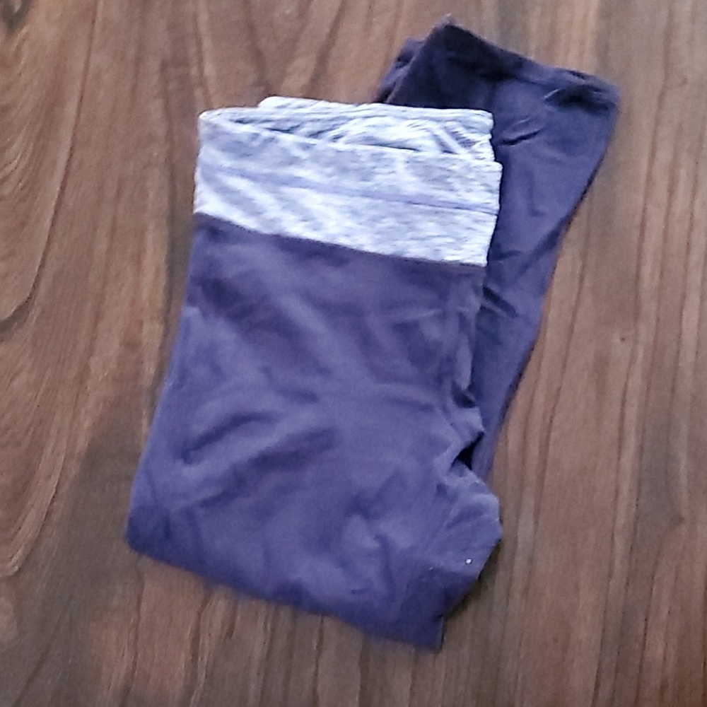 LG champion purple Capri leggings